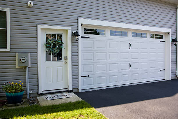 24/7 Emergency Garage Door Panel Replacement experts in Palm Bay, FL